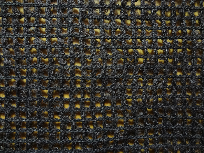 Loop yarns square mesh