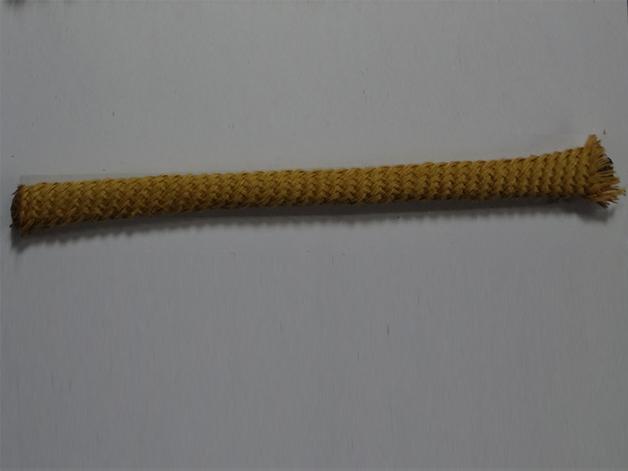 Round string T003